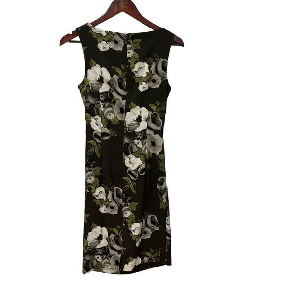 Jacob green dress with all over floral print sleeveless zip up back size small - Picture 3 of 11